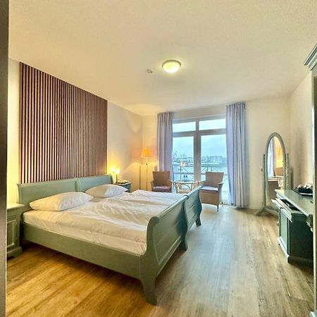Gaestehaus Weserblick Am Weser-Sandstrand Berne Dış mekan fotoğraf