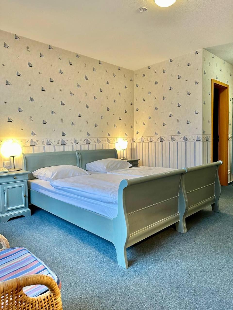 Gaestehaus Weserblick Am Weser-Sandstrand Berne Dış mekan fotoğraf
