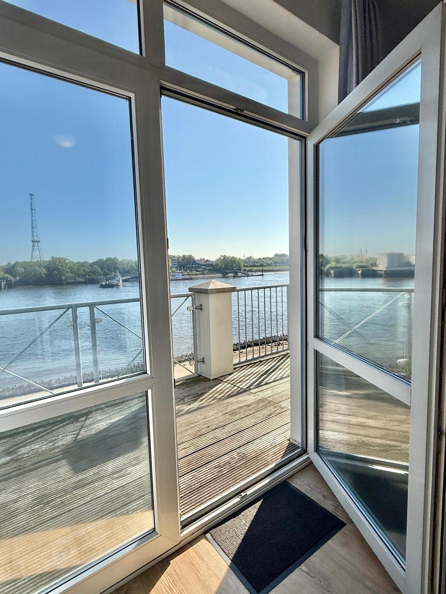 Gaestehaus Weserblick Am Weser-Sandstrand Berne Dış mekan fotoğraf
