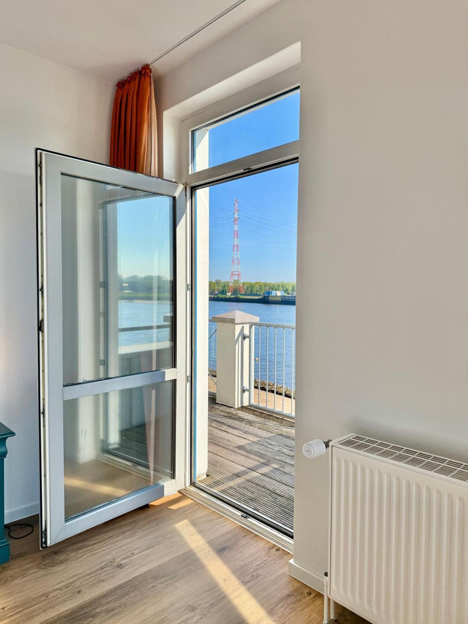 Gaestehaus Weserblick Am Weser-Sandstrand Berne Dış mekan fotoğraf